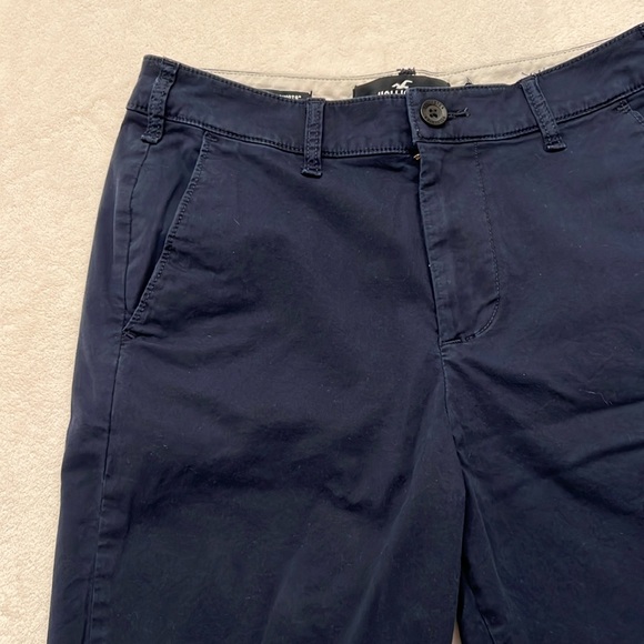 Hollister epic flex flat front shorts 9” size 29 Navy - Picture 3 of 6